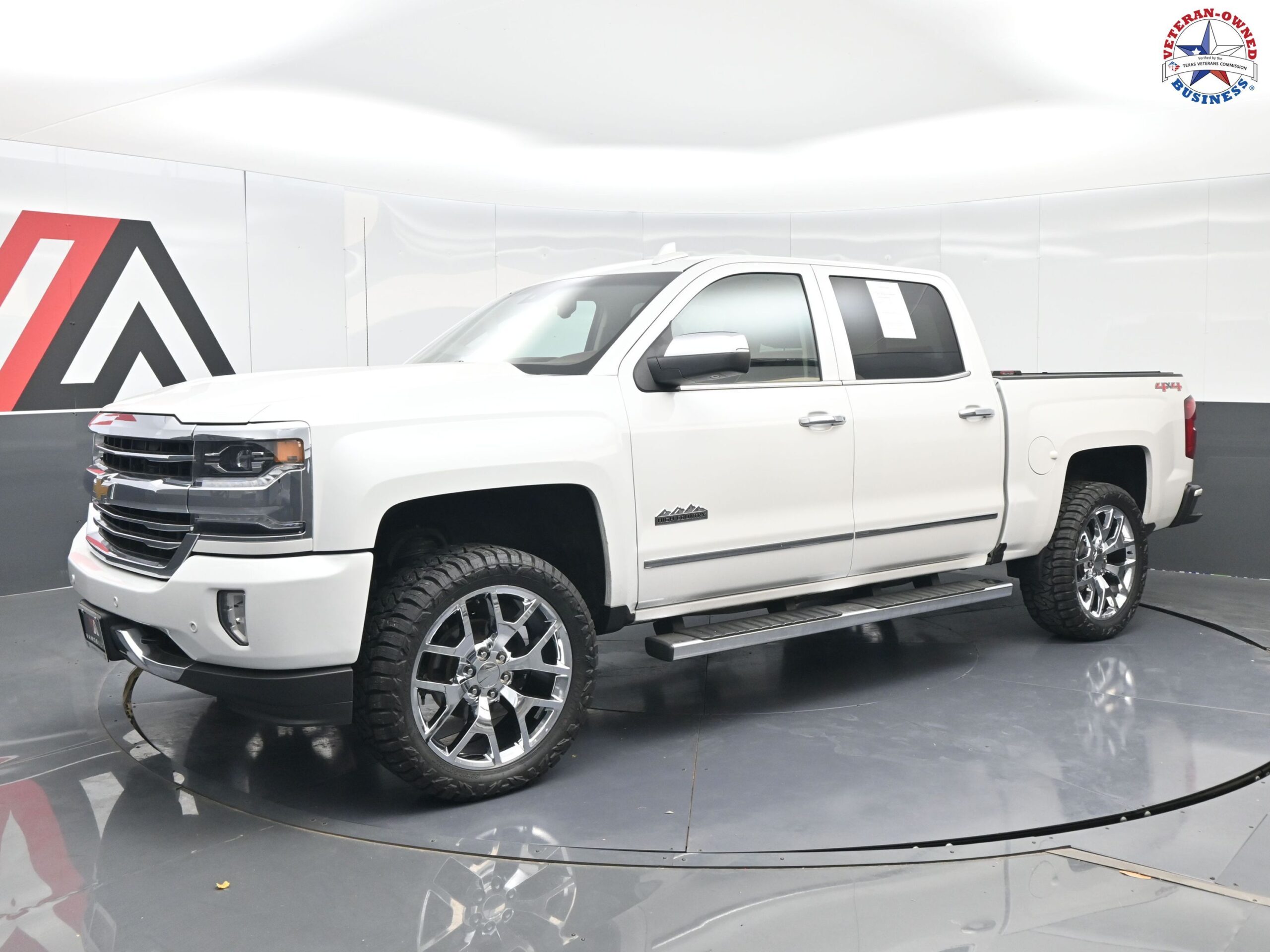 2017 Chevrolet Silverado 1500 High Country's photo