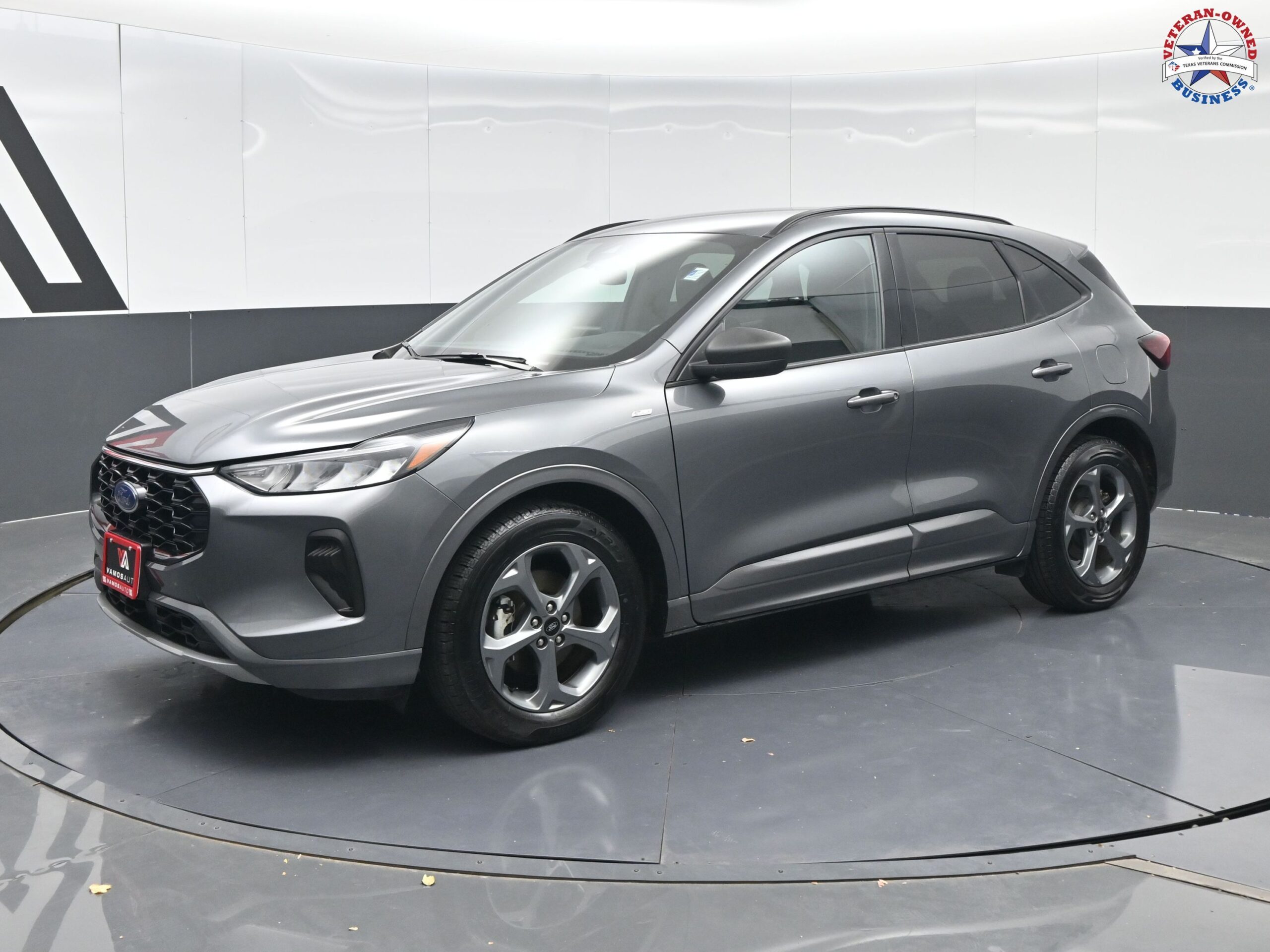 2023 Ford Escape ST-Line's photo