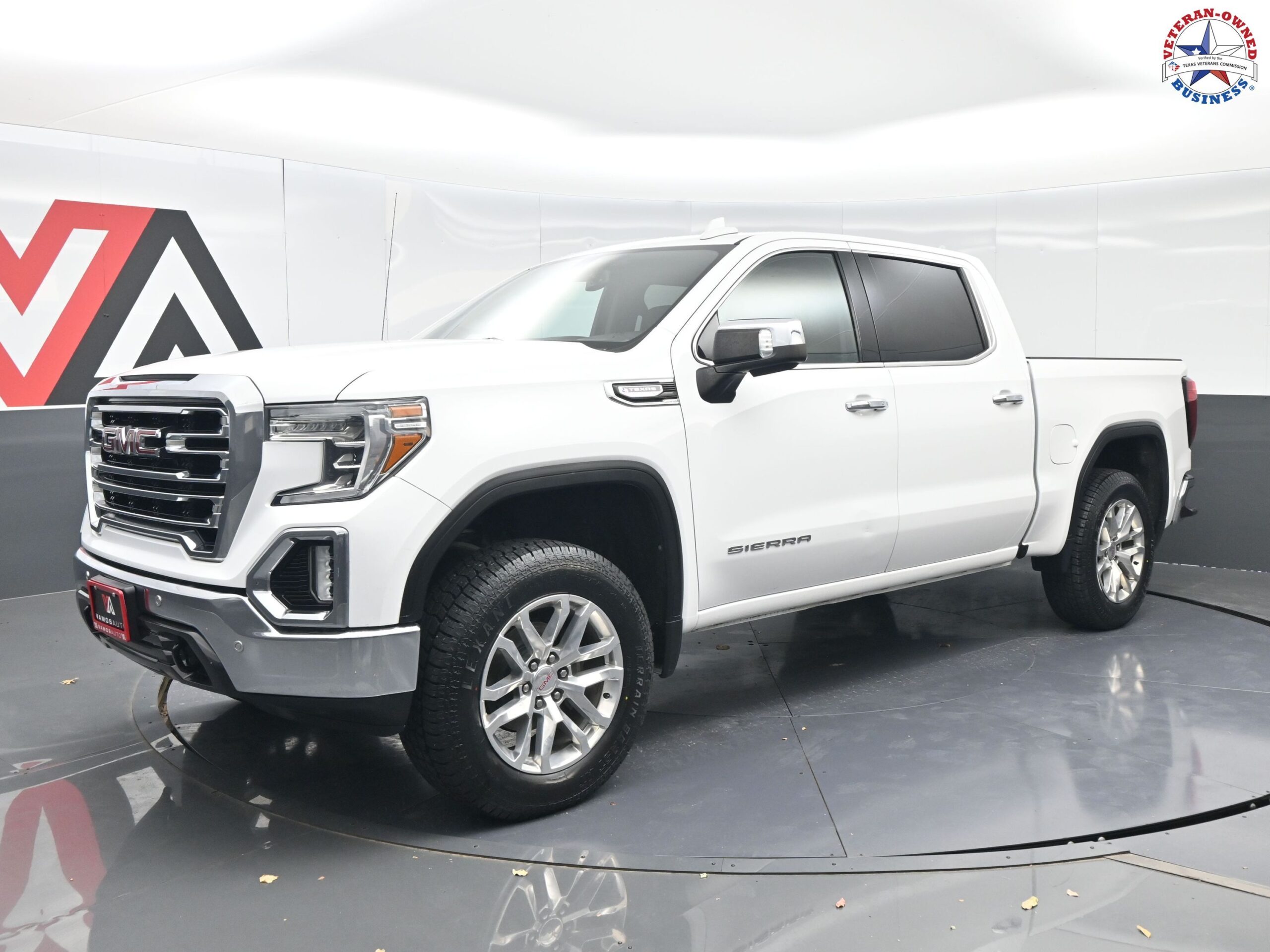 2019 GMC Sierra 1500 SLT's photo