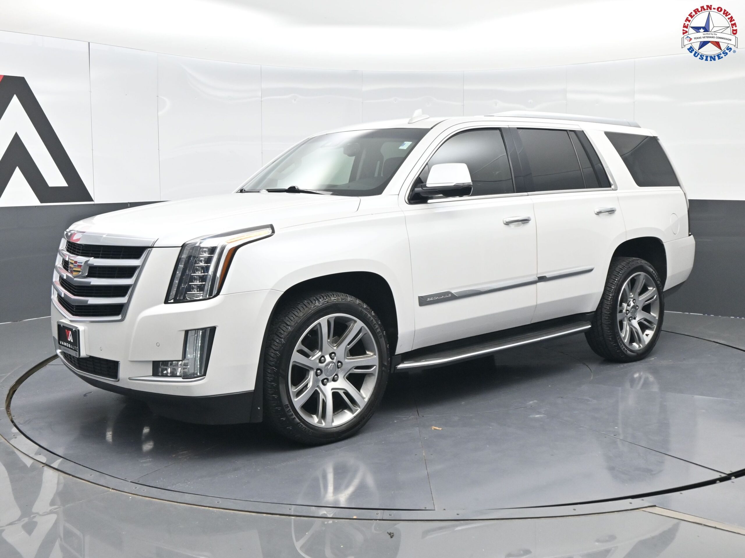 2016 Cadillac Escalade Luxury's photo