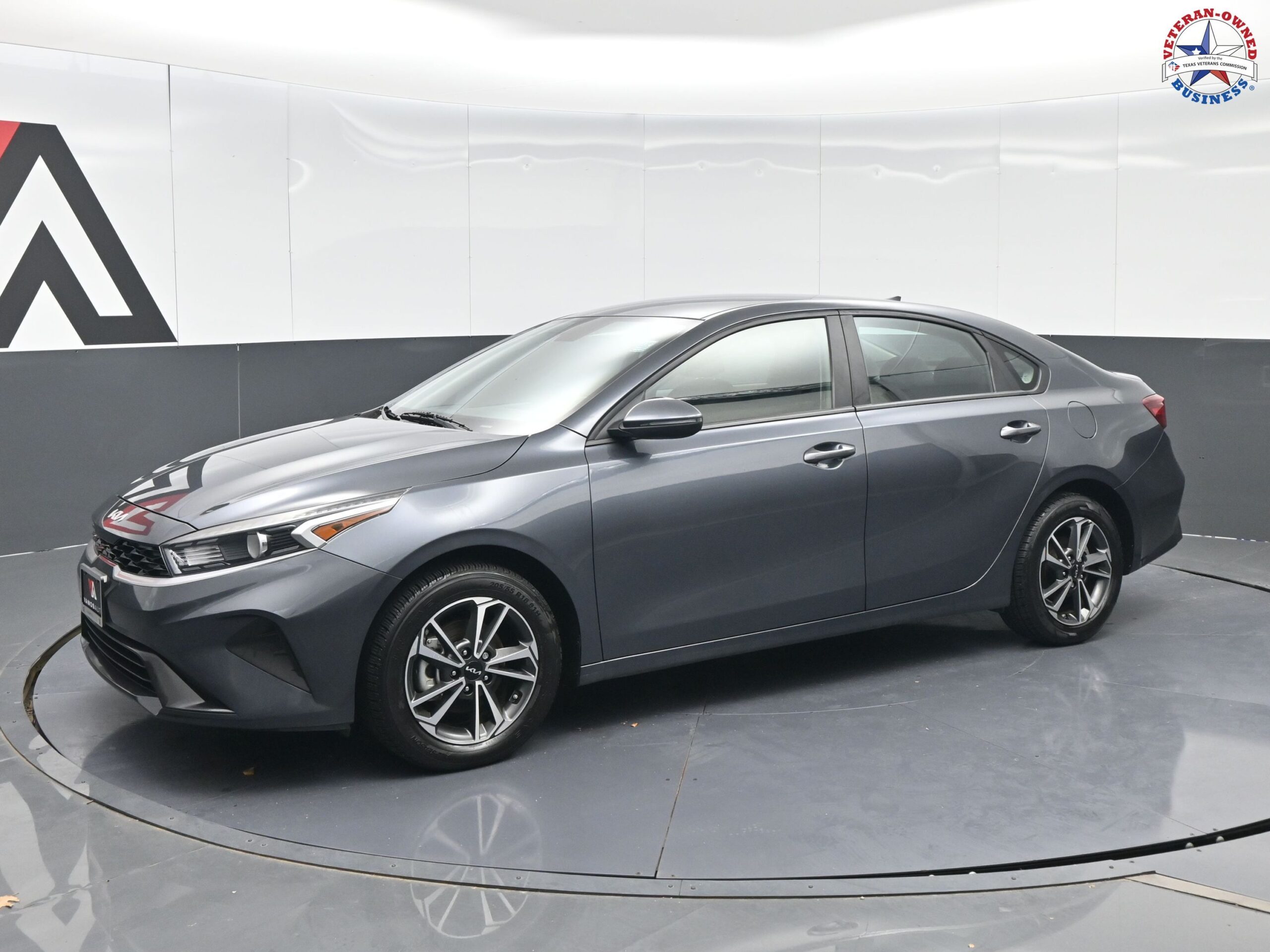 2024 Kia Forte LXS's photo