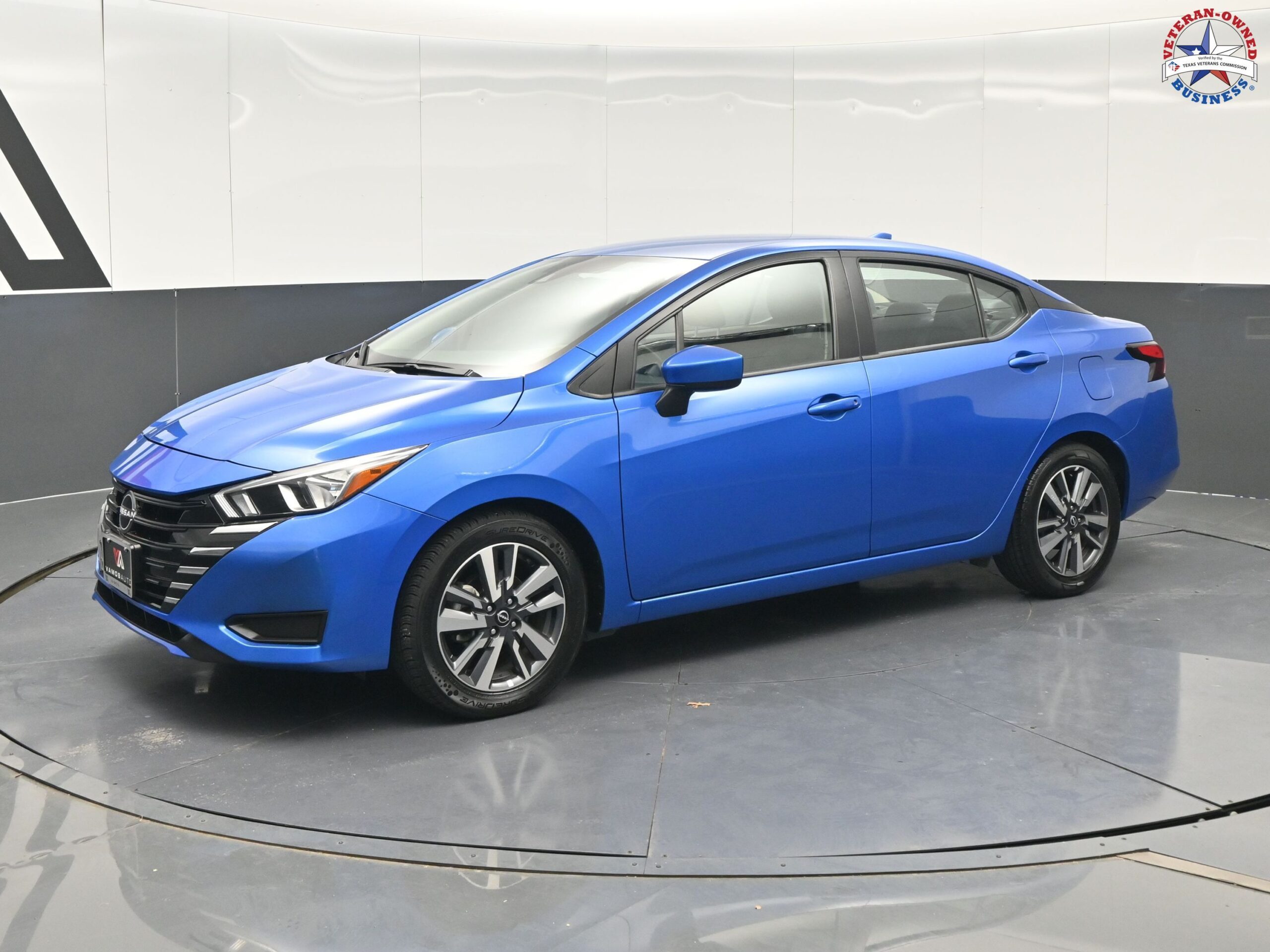 2023 Nissan Versa Sedan SV's photo