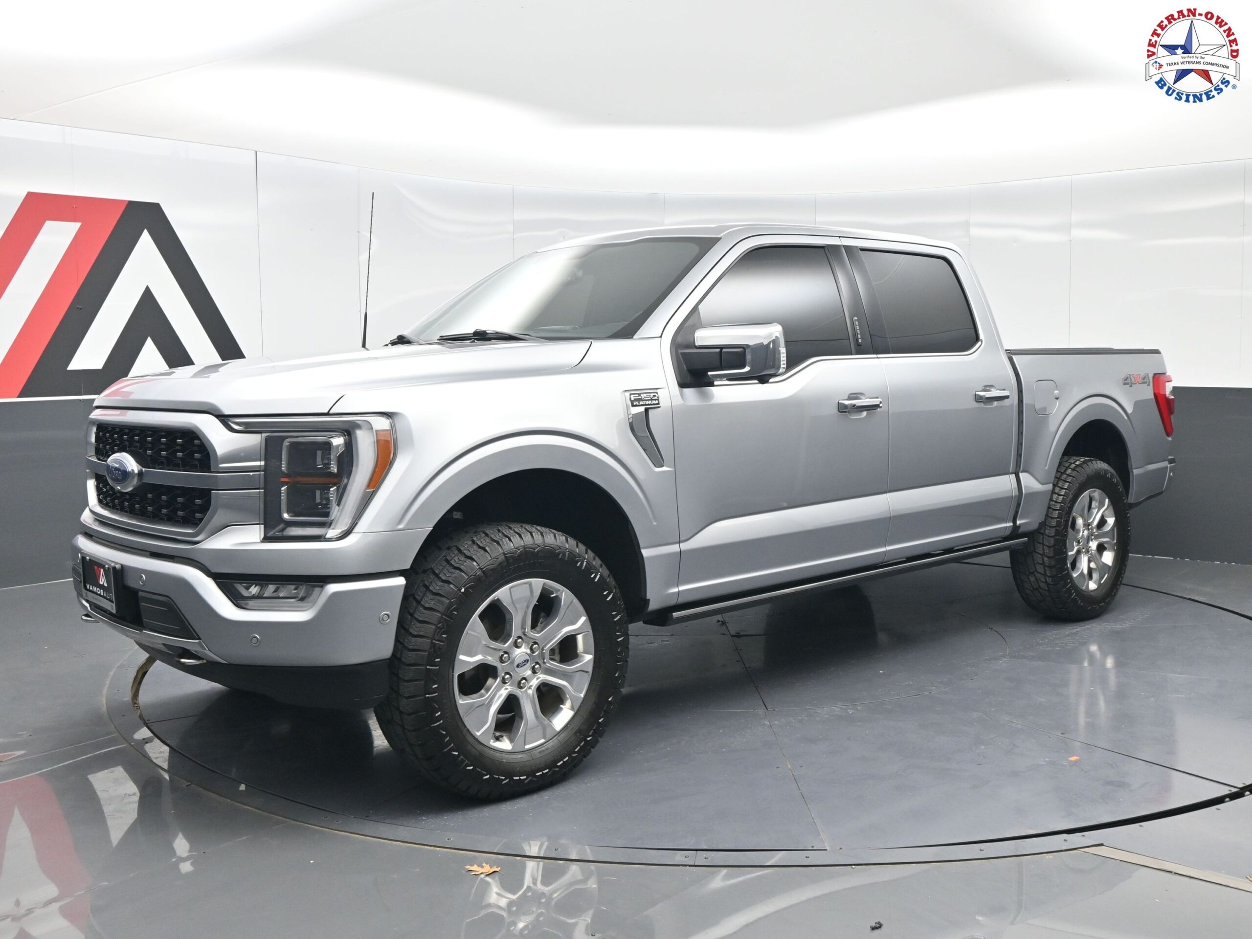 2022 Ford F-150 Platinum's photo