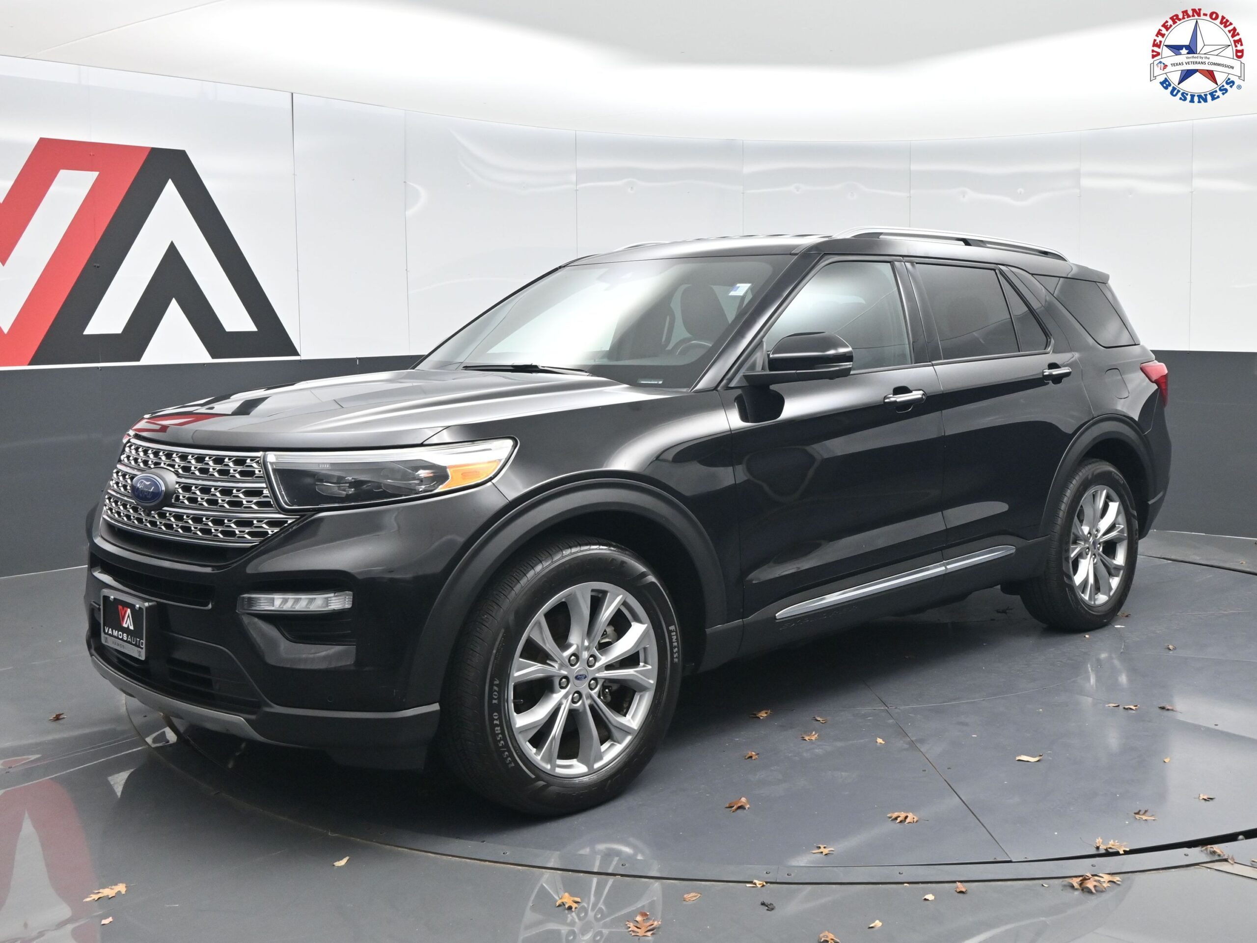 2020 Ford Explorer Limited's photo