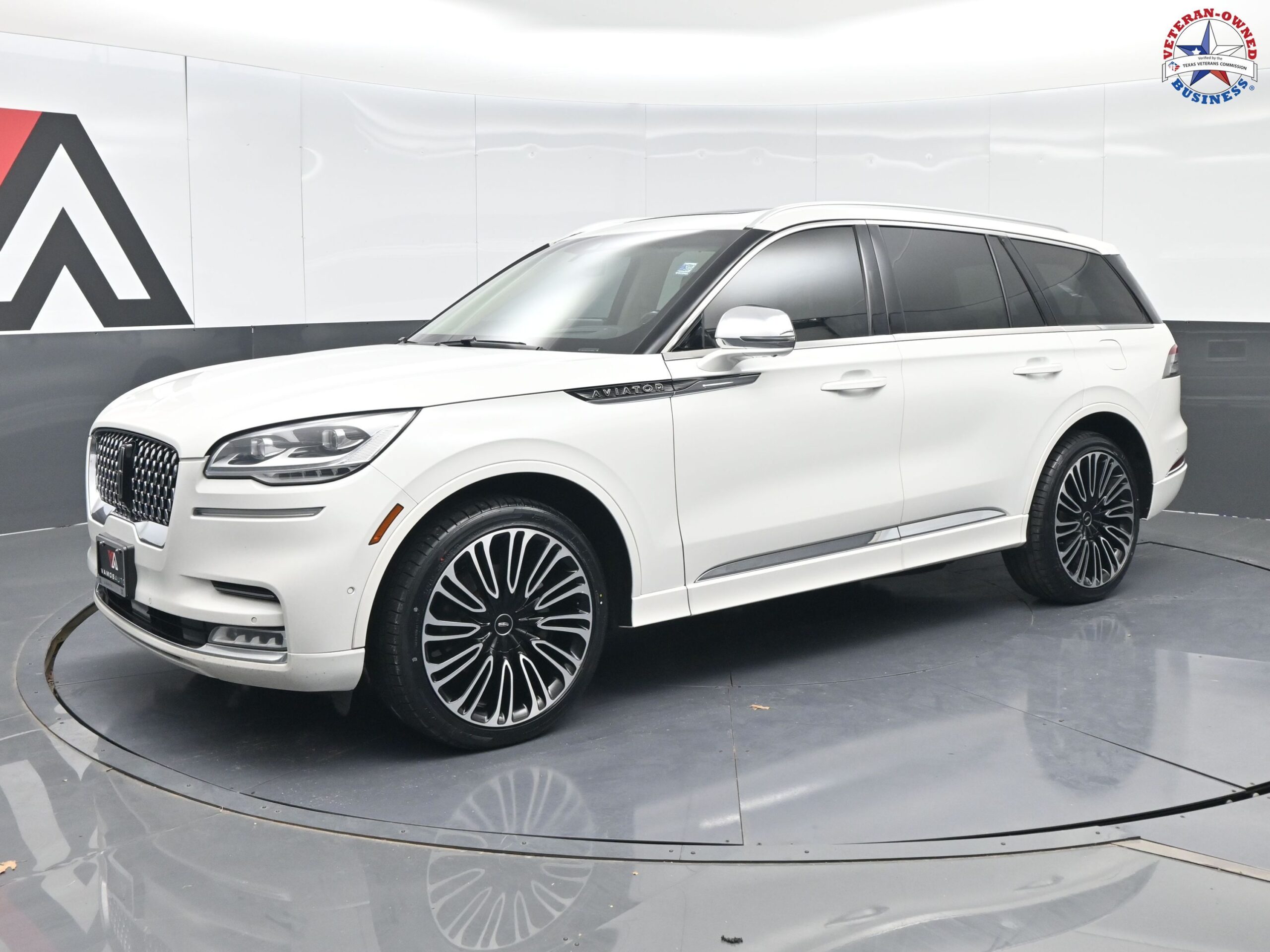 2020 Lincoln Aviator Black Label's photo