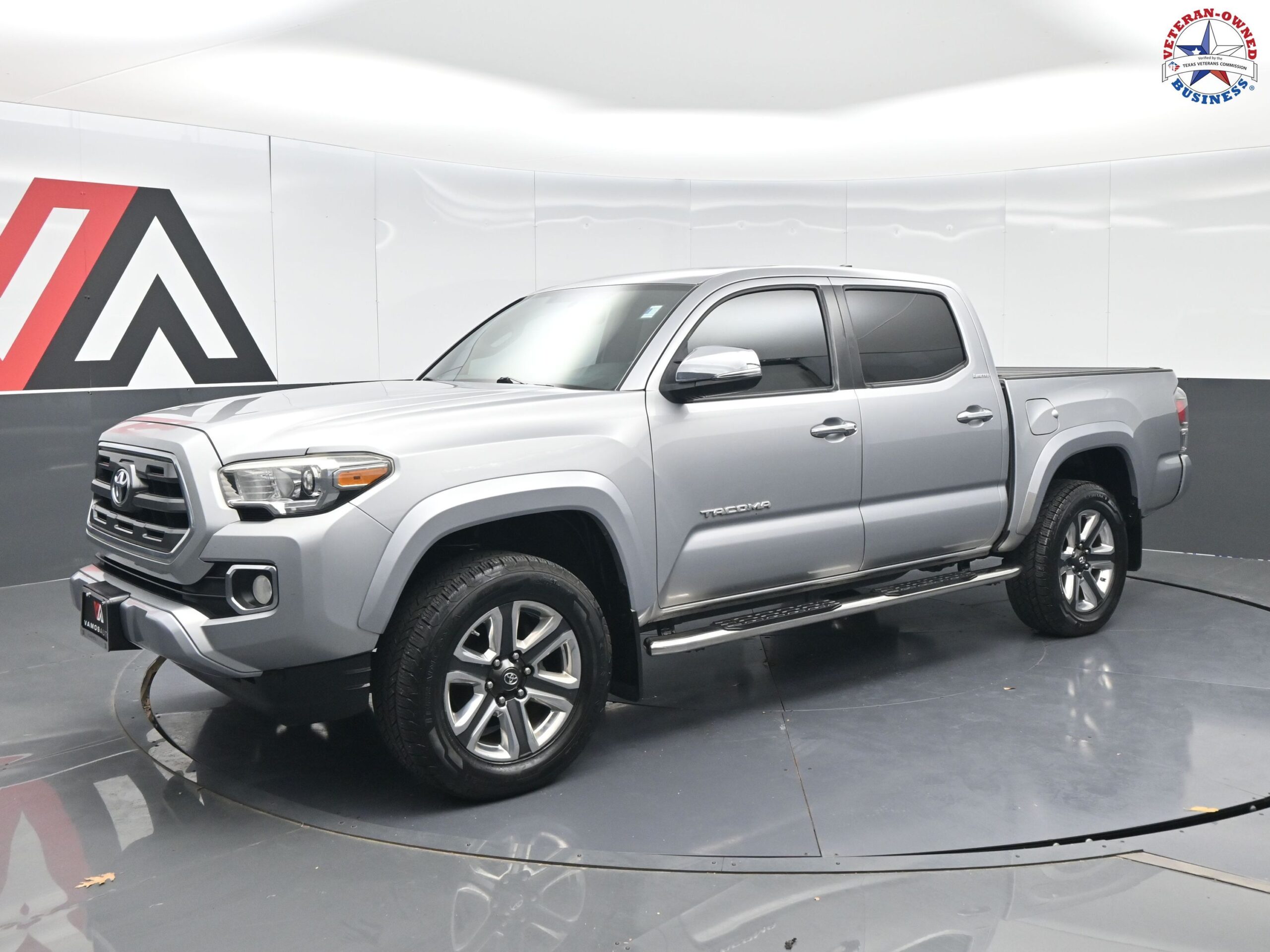2017 Toyota Tacoma Limited's photo