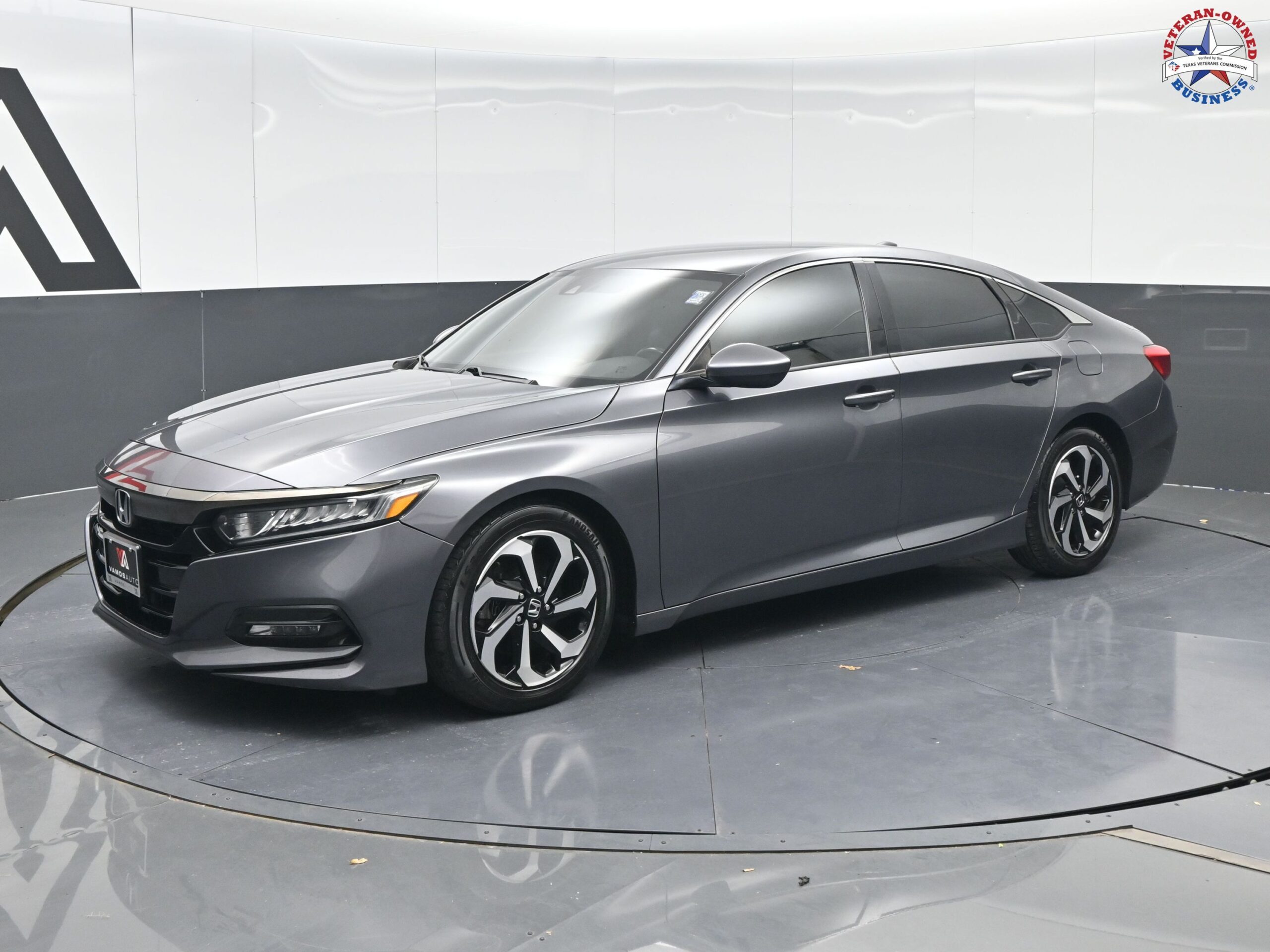 2020 Honda Accord Sport's photo