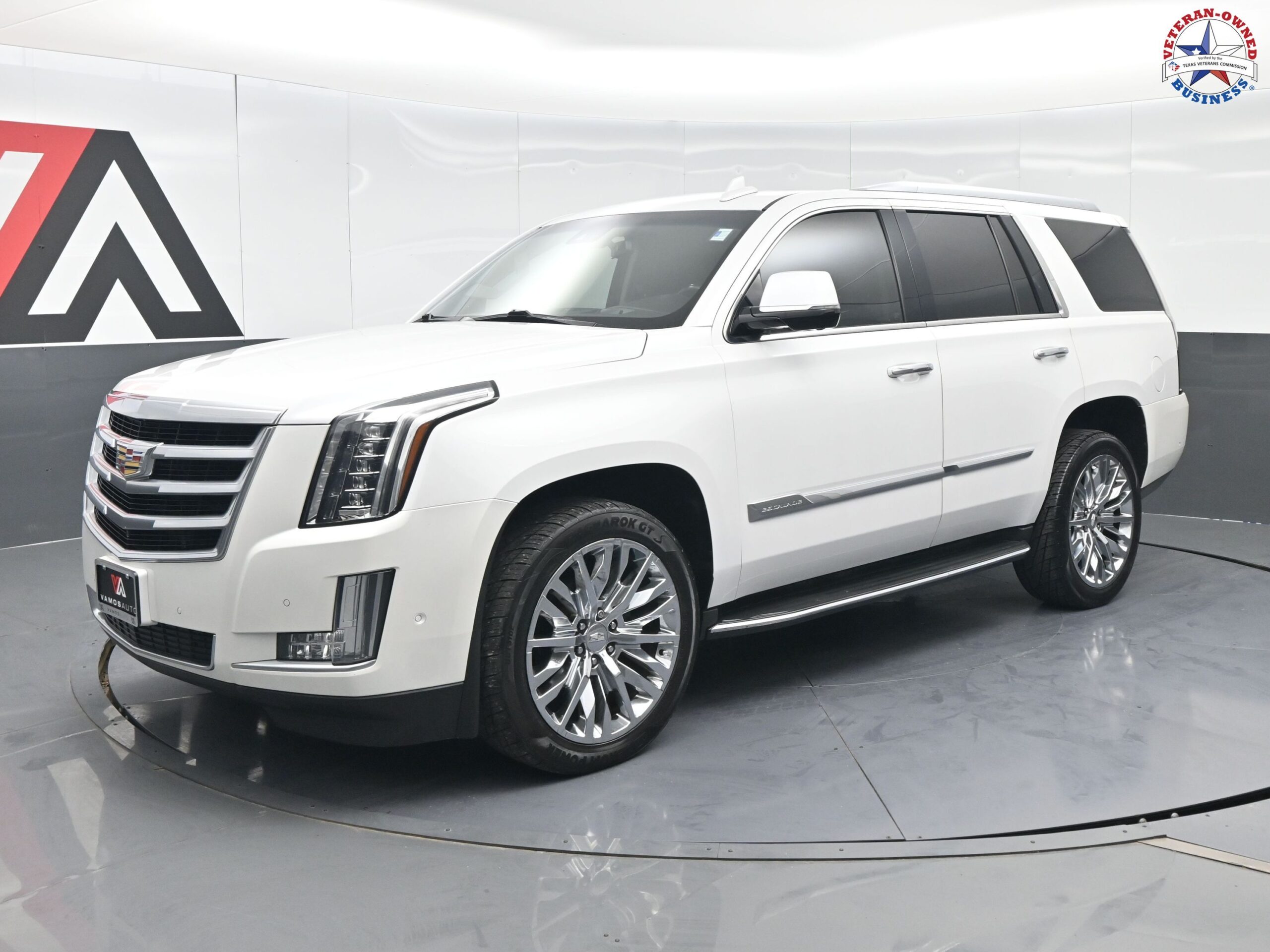 2017 Cadillac Escalade Luxury's photo