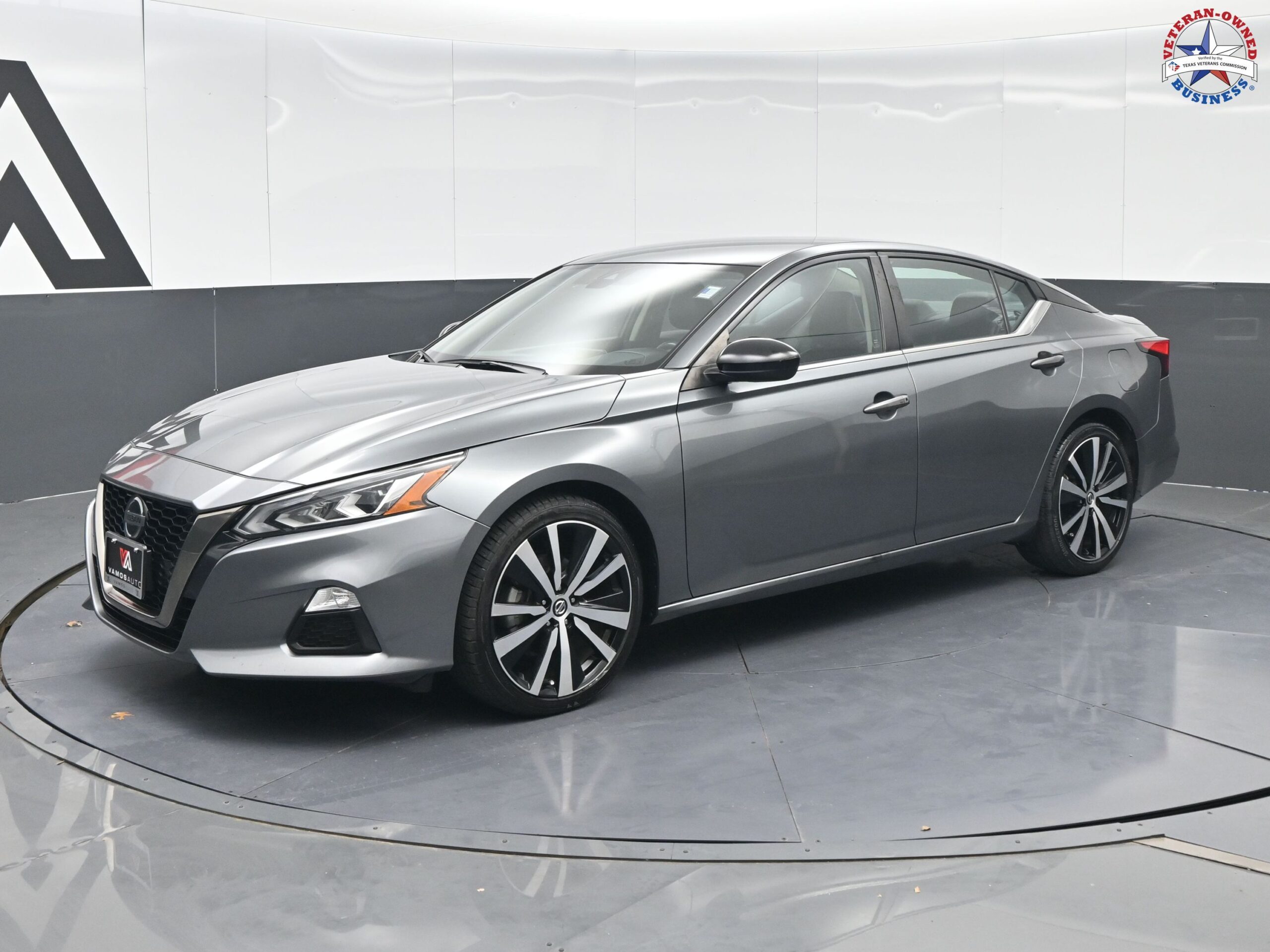 2022 Nissan Altima SR