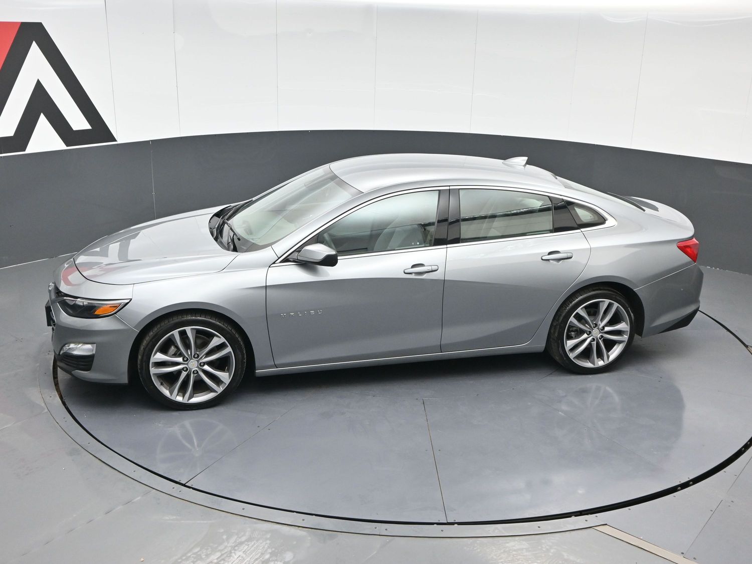 2023 Chevrolet Malibu 1LT - Photo 14
