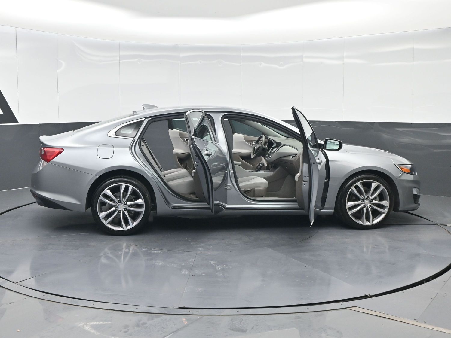2023 Chevrolet Malibu 1LT - Photo 32