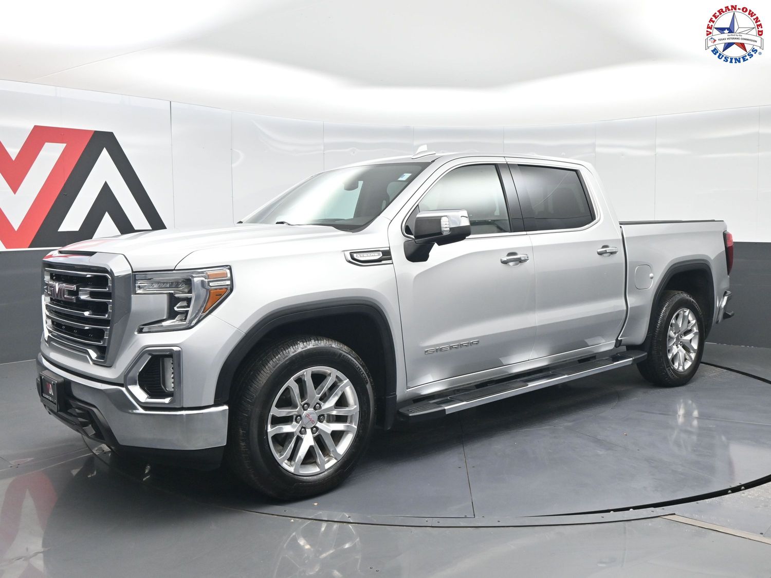 2019 GMC Sierra 2WD Crew Cab Short Box SLT's photo