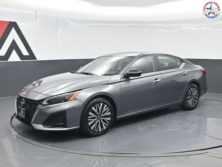 2024 Nissan Altima SV
