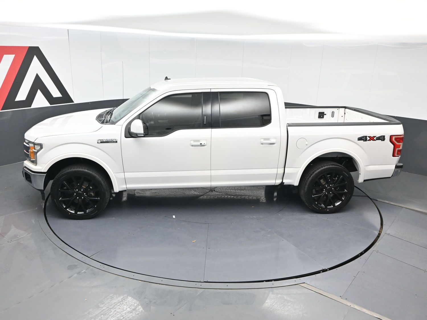 2019 Ford F-150 Lariat - Photo 14