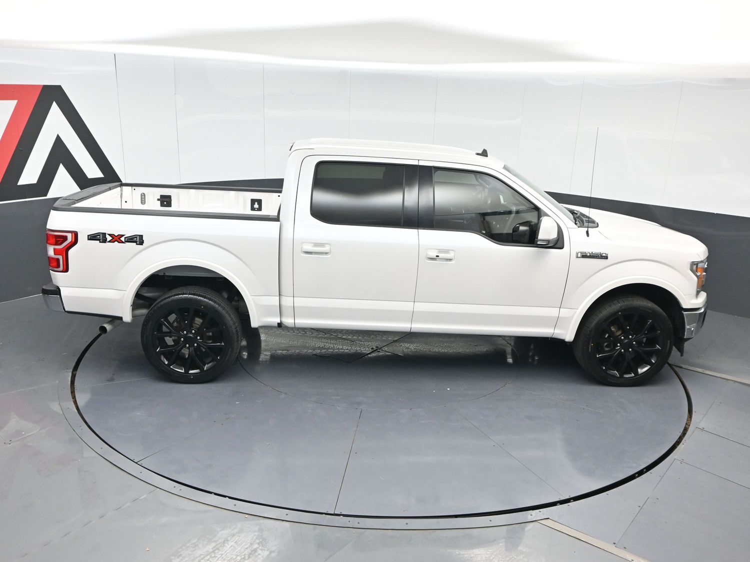 2019 Ford F-150 Lariat - Photo 18
