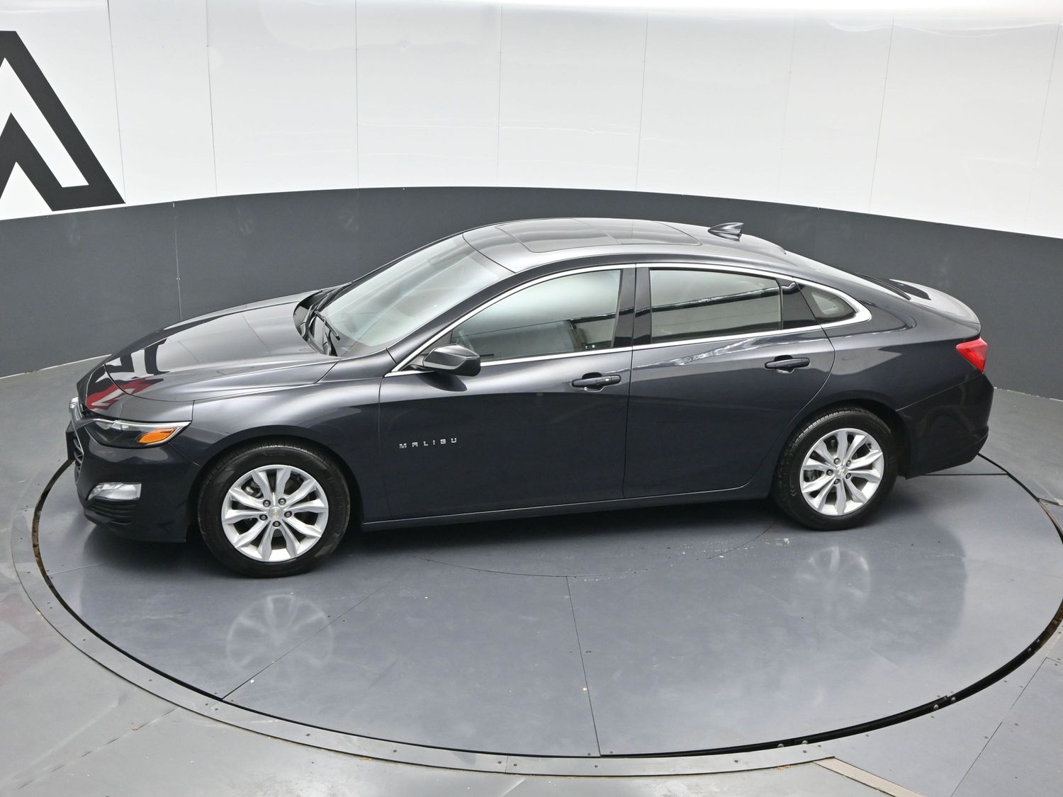 2023 Chevrolet Malibu 1LT - Photo 14