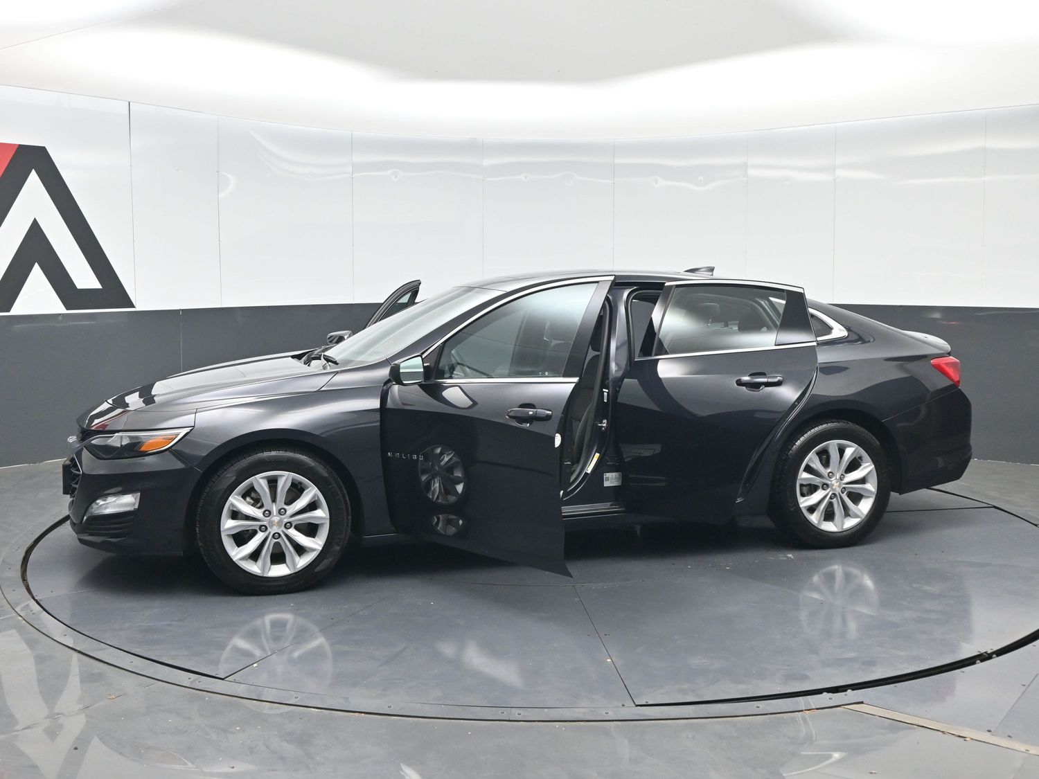 2023 Chevrolet Malibu 1LT - Photo 33