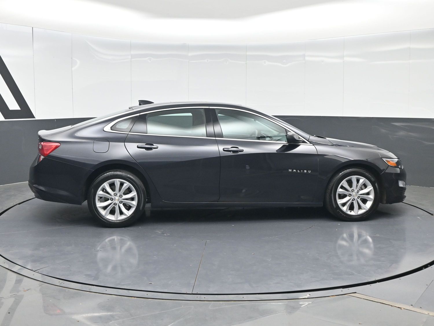 2023 Chevrolet Malibu 1LT - Photo 7