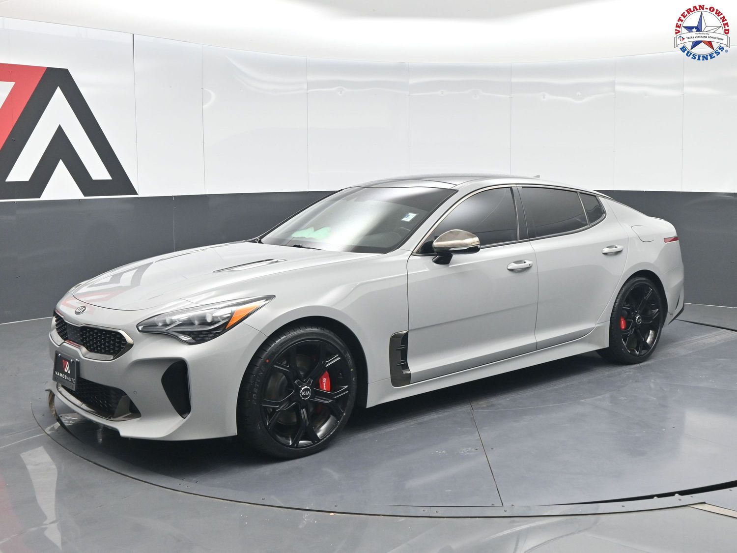 2019 Kia Stinger GT1's photo