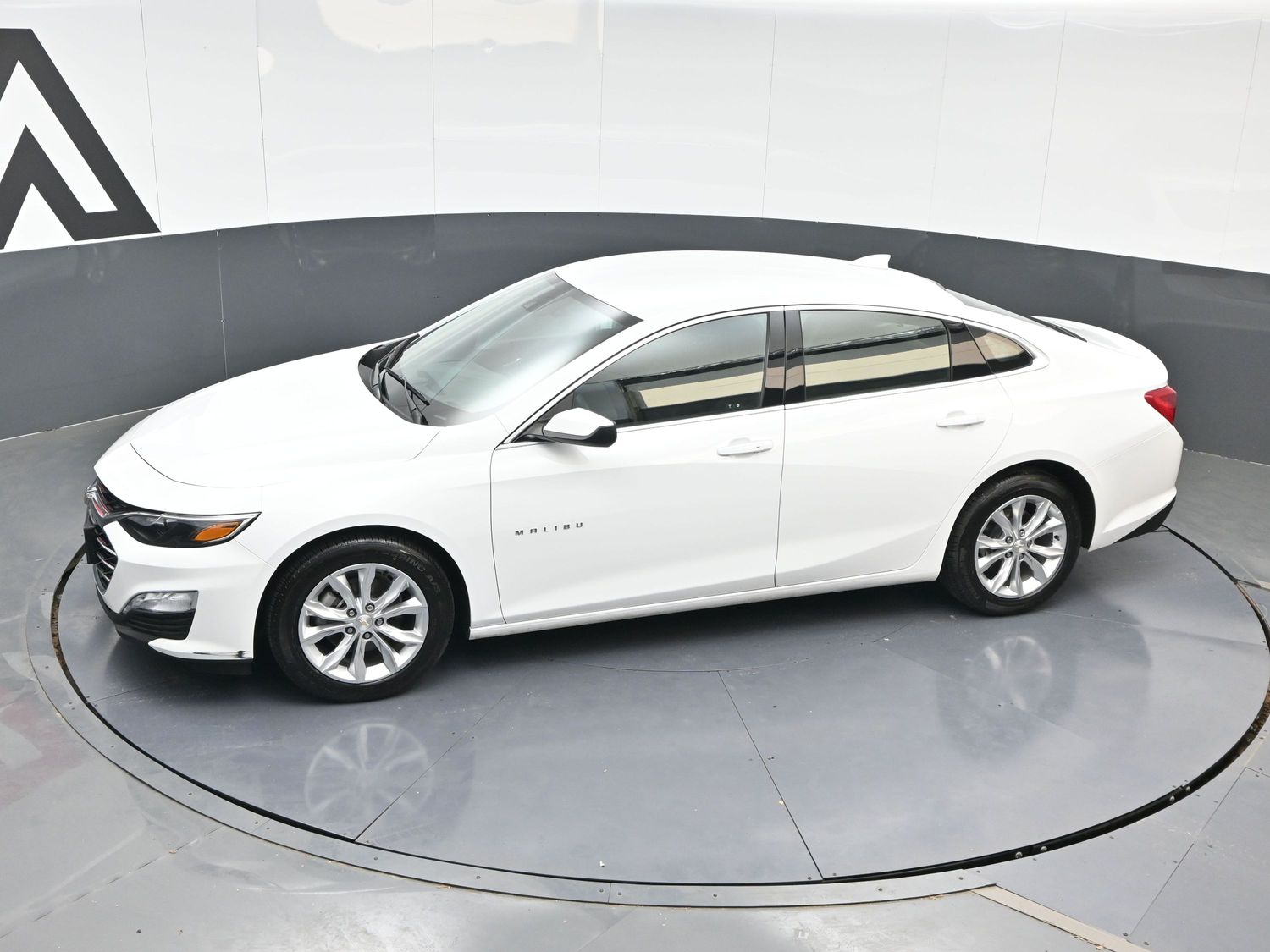 2024 Chevrolet Malibu 1LT - Photo 14