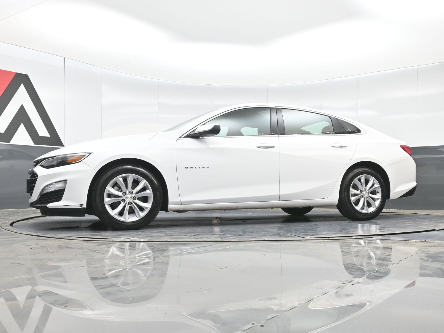 2024 Chevrolet Malibu 1LT - Photo 23