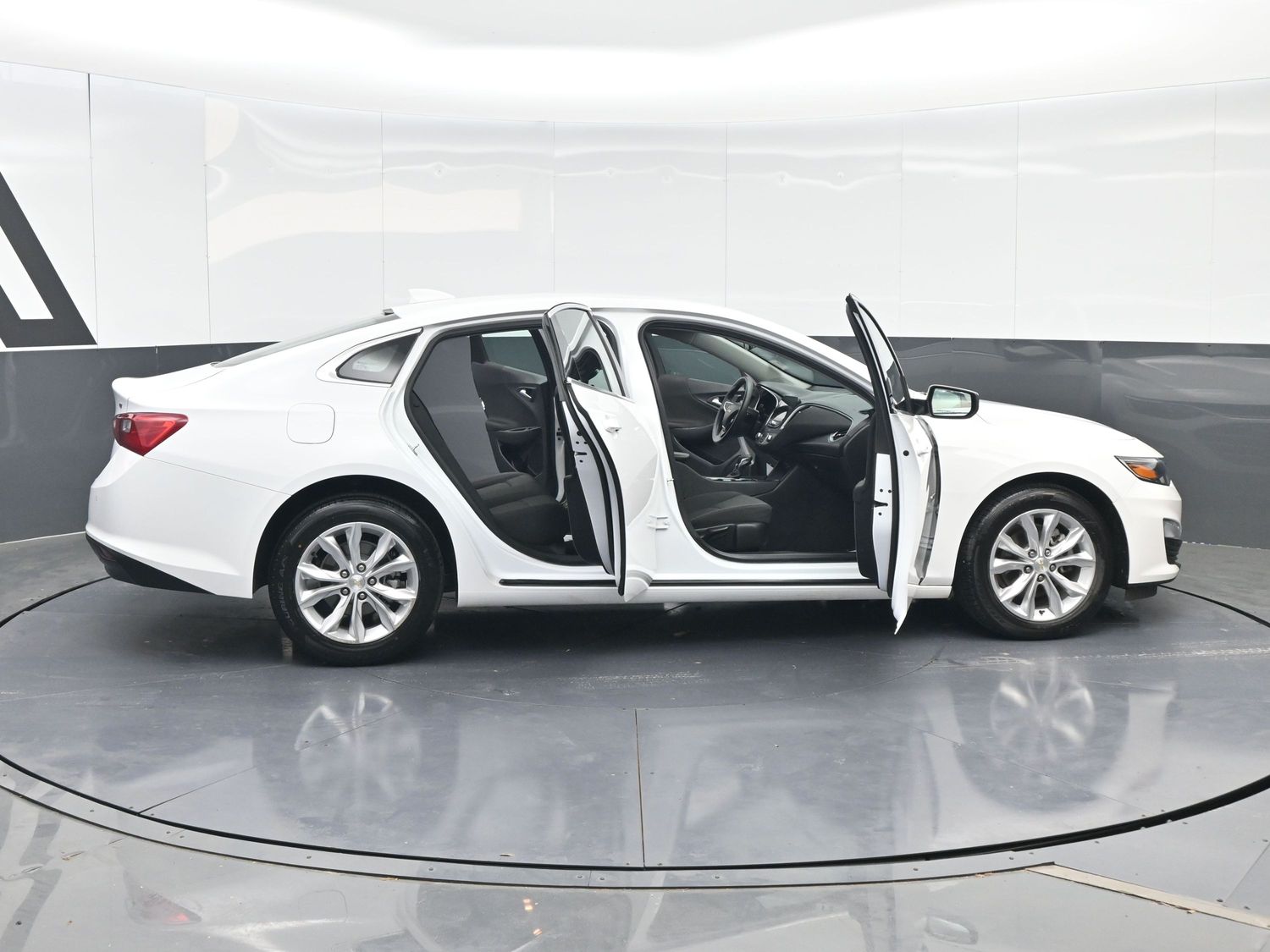 2024 Chevrolet Malibu 1LT - Photo 32