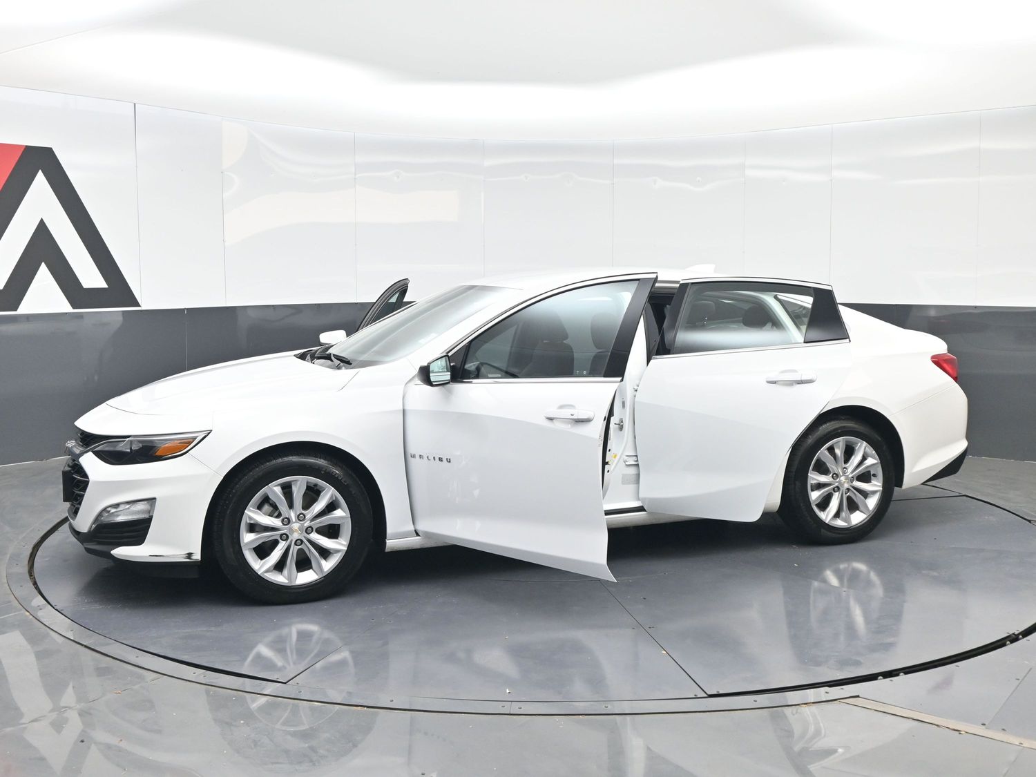 2024 Chevrolet Malibu 1LT - Photo 33