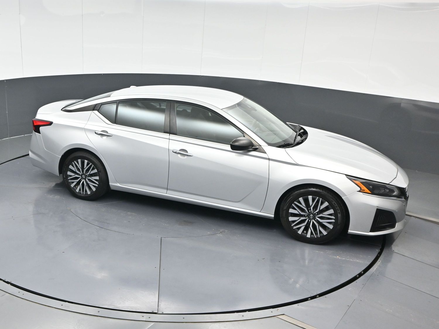 2024 Nissan Altima SV - Photo 19