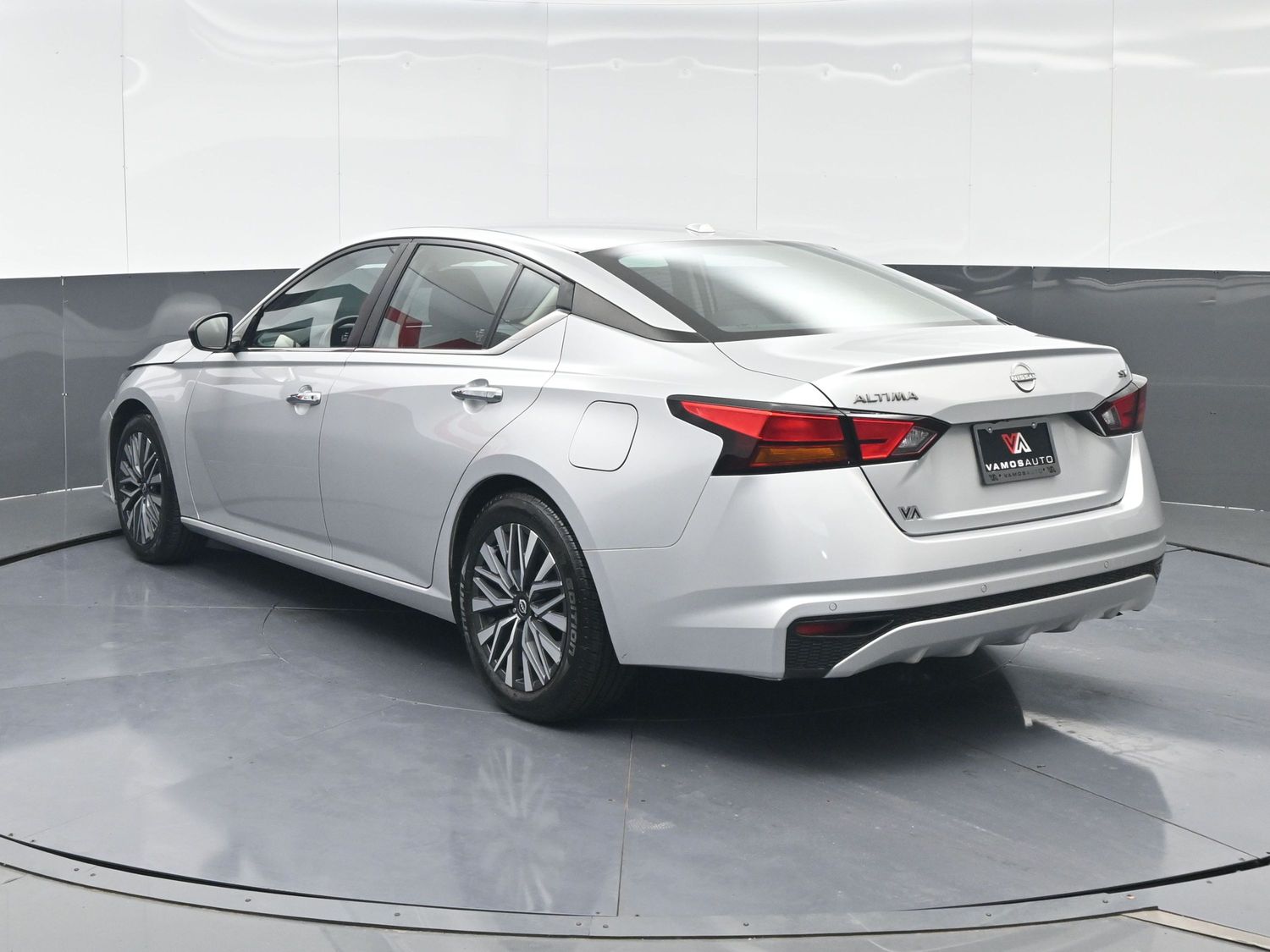 2024 Nissan Altima SV - Photo 4