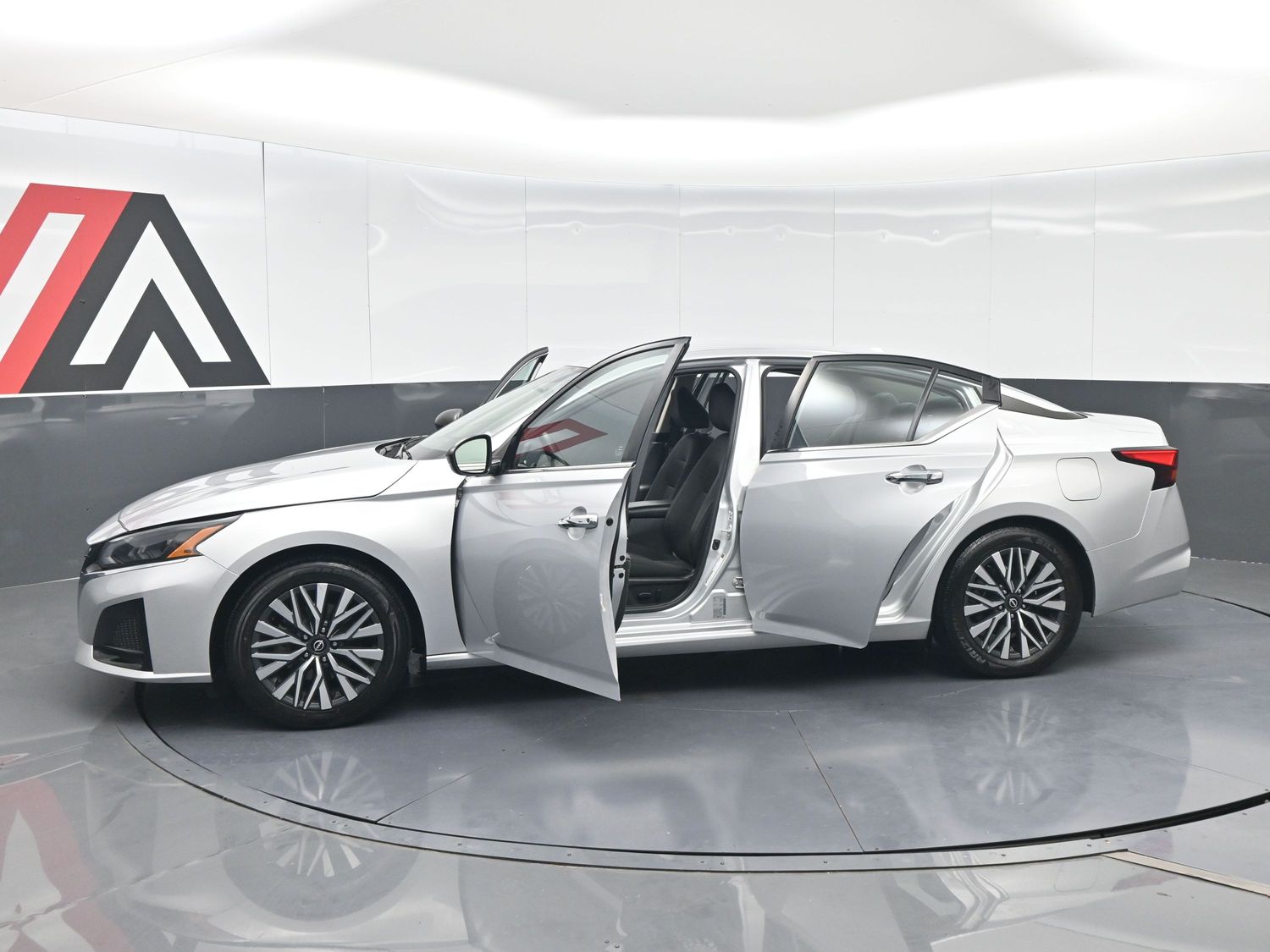 2024 Nissan Altima SV - Photo 33