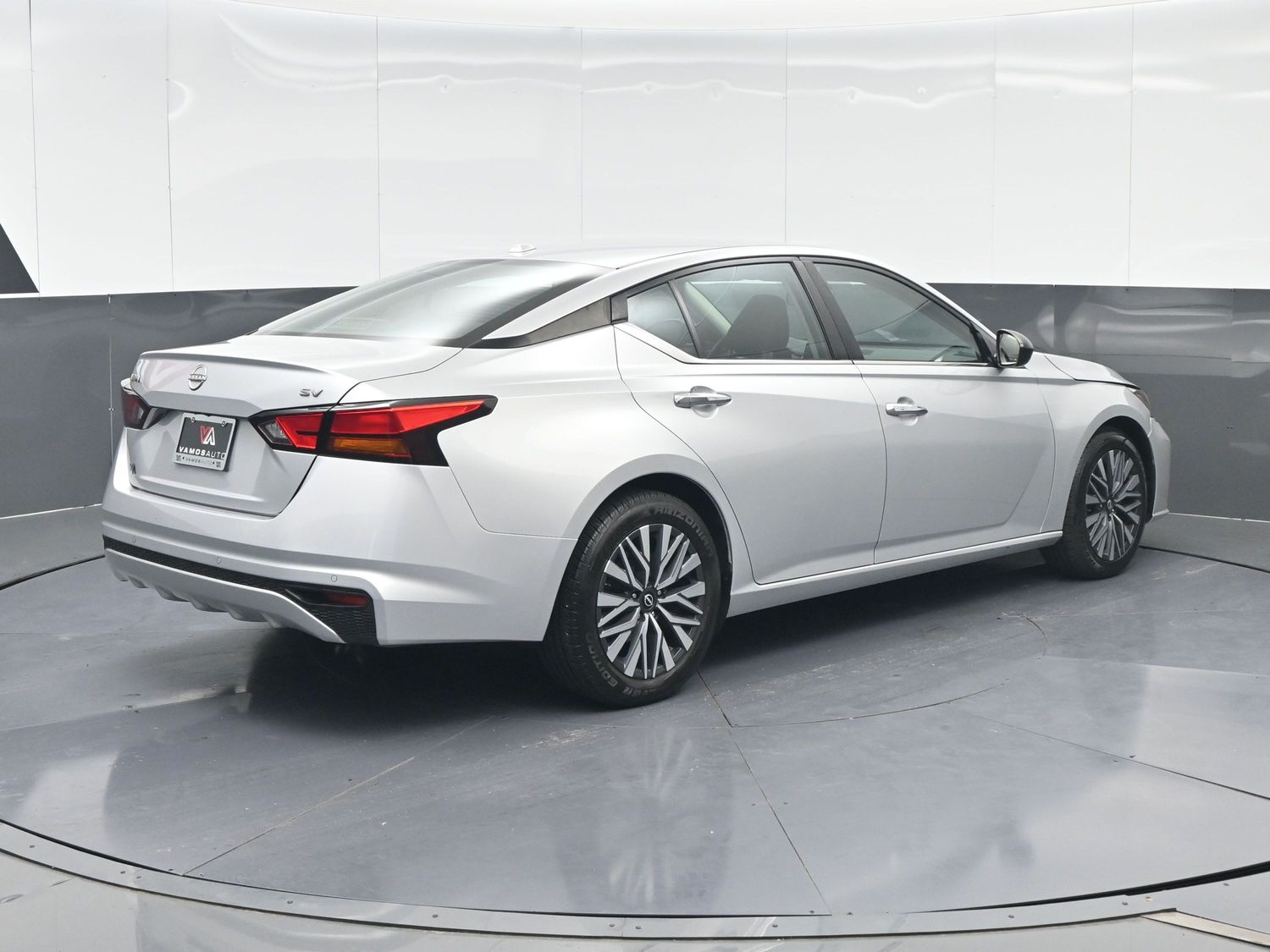 2024 Nissan Altima SV - Photo 6
