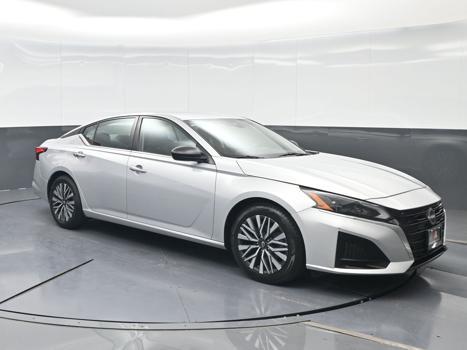 2024 Nissan Altima SV - Photo 8