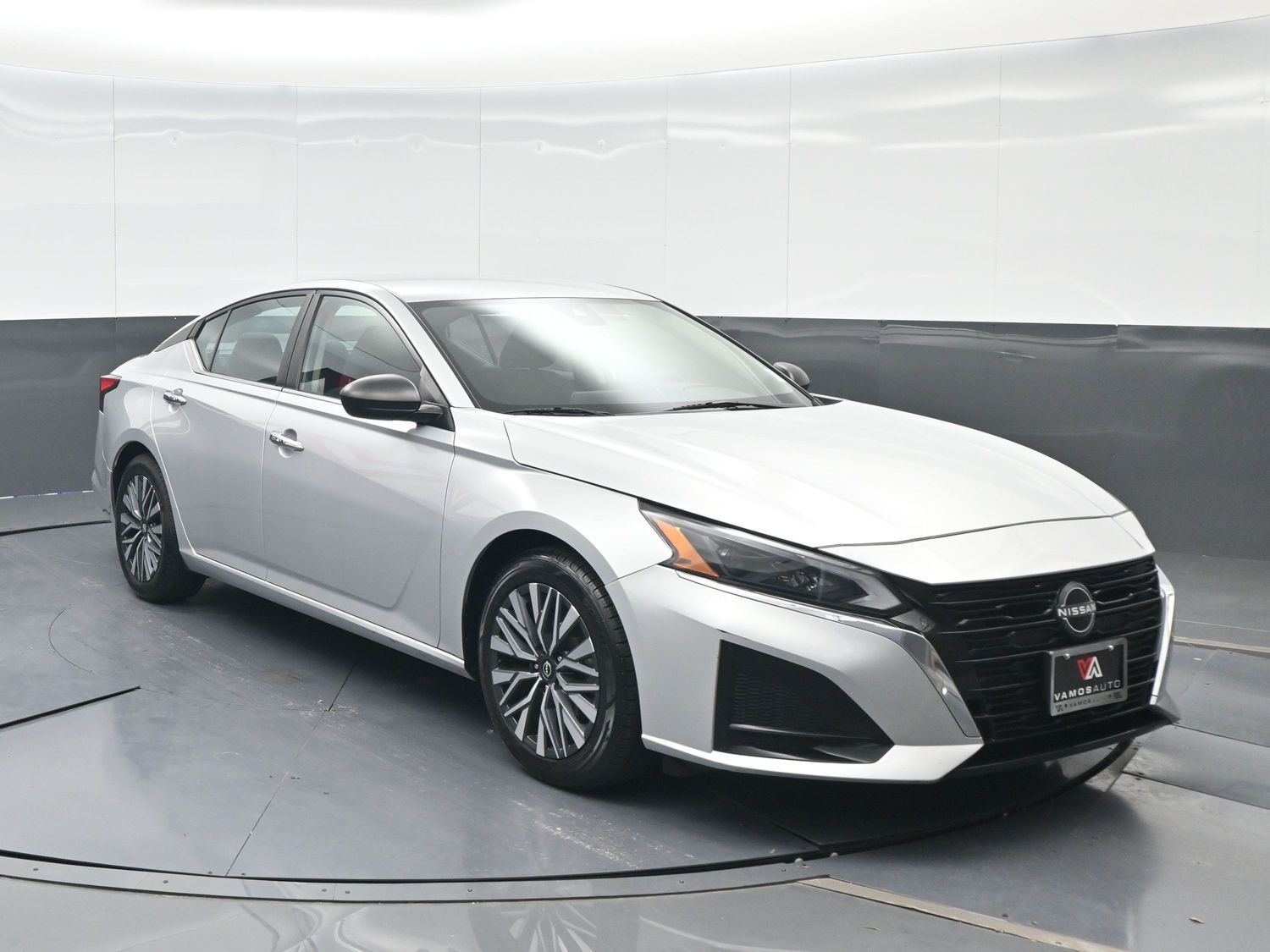 2024 Nissan Altima SV - Photo 9
