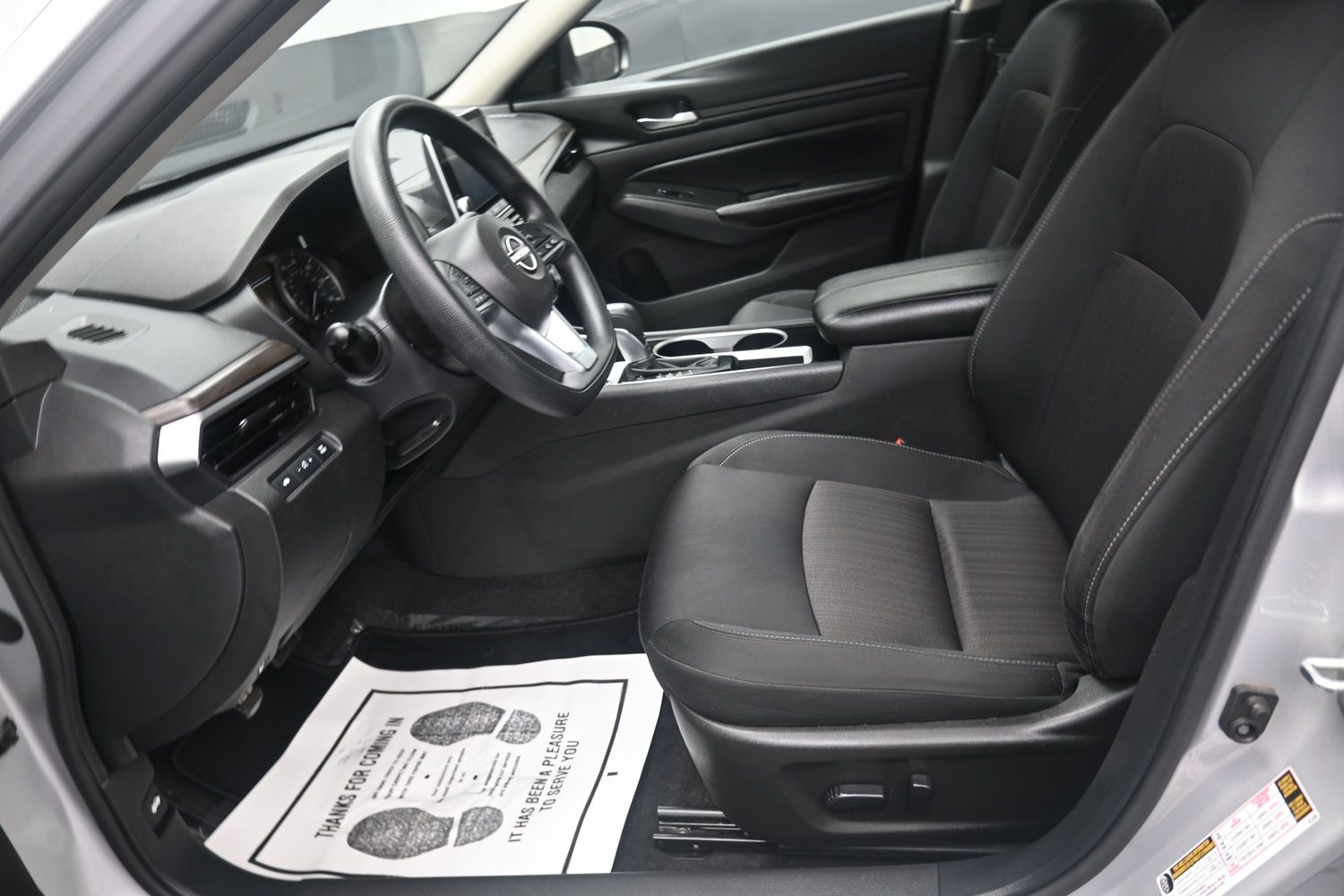 2024 Nissan Altima SV - Photo 10