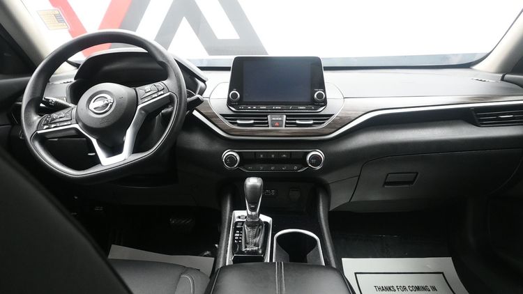 2024 Nissan Altima SV - Photo 11