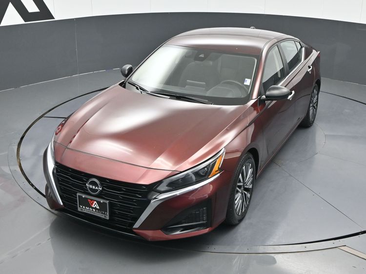 2024 Nissan Altima SV - Photo 12