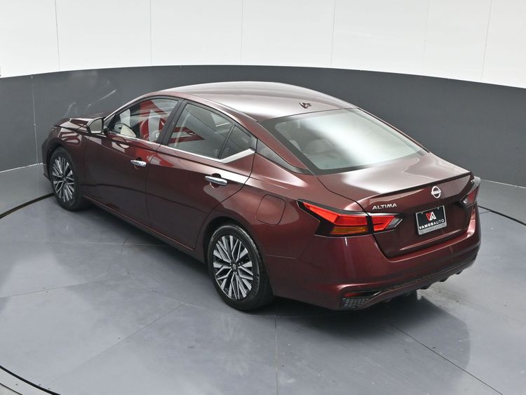 2024 Nissan Altima SV - Photo 15