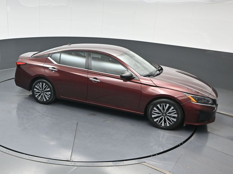 2024 Nissan Altima SV - Photo 19
