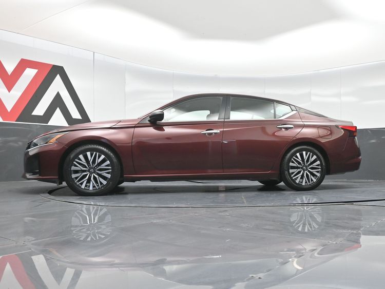 2024 Nissan Altima SV - Photo 23