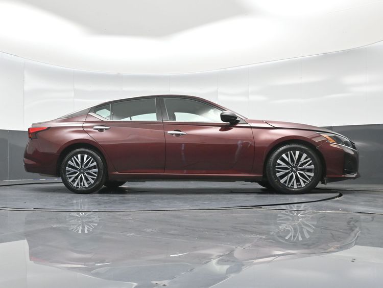 2024 Nissan Altima SV - Photo 27