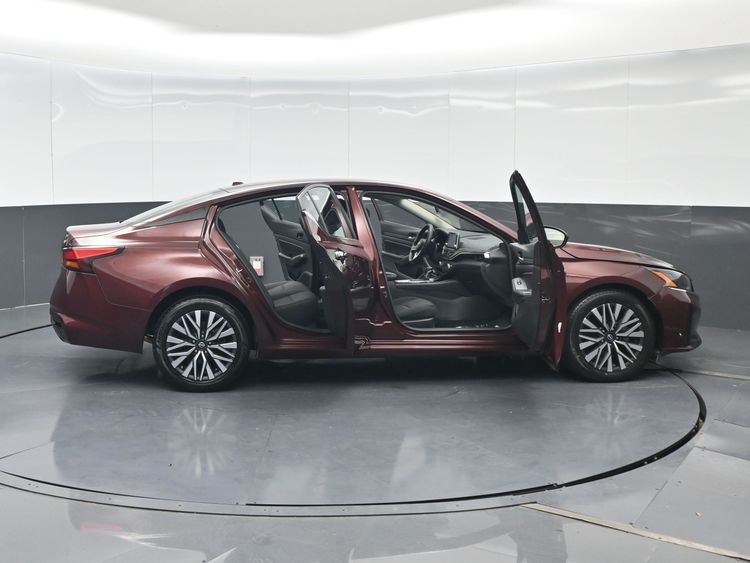 2024 Nissan Altima SV - Photo 32