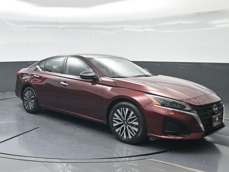 2024 Nissan Altima SV - Photo 8