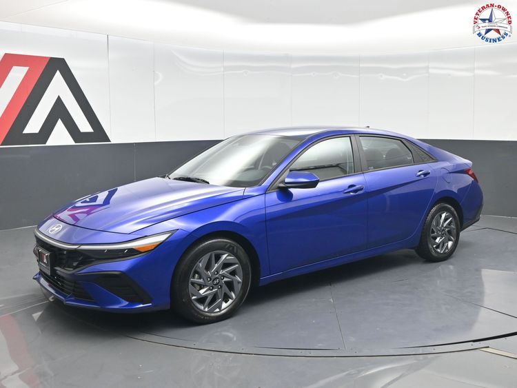 2024 Hyundai Elantra 2.0 SEL IVT's photo