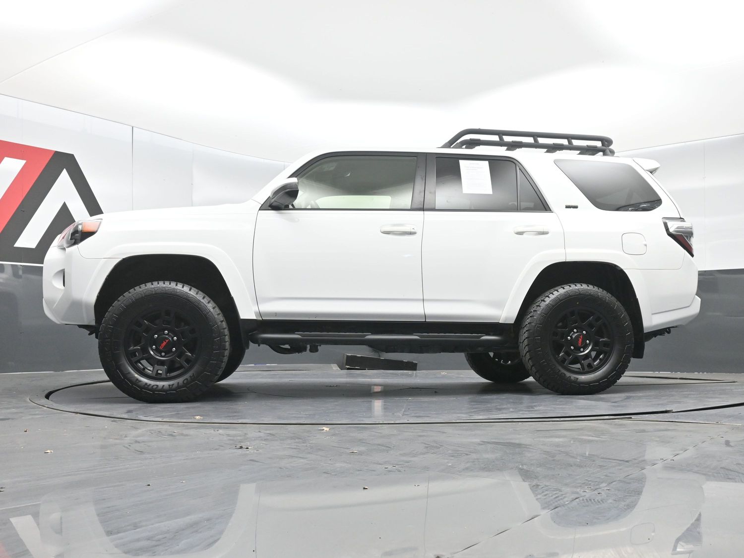 2022 Toyota 4Runner SR5 - Photo 23