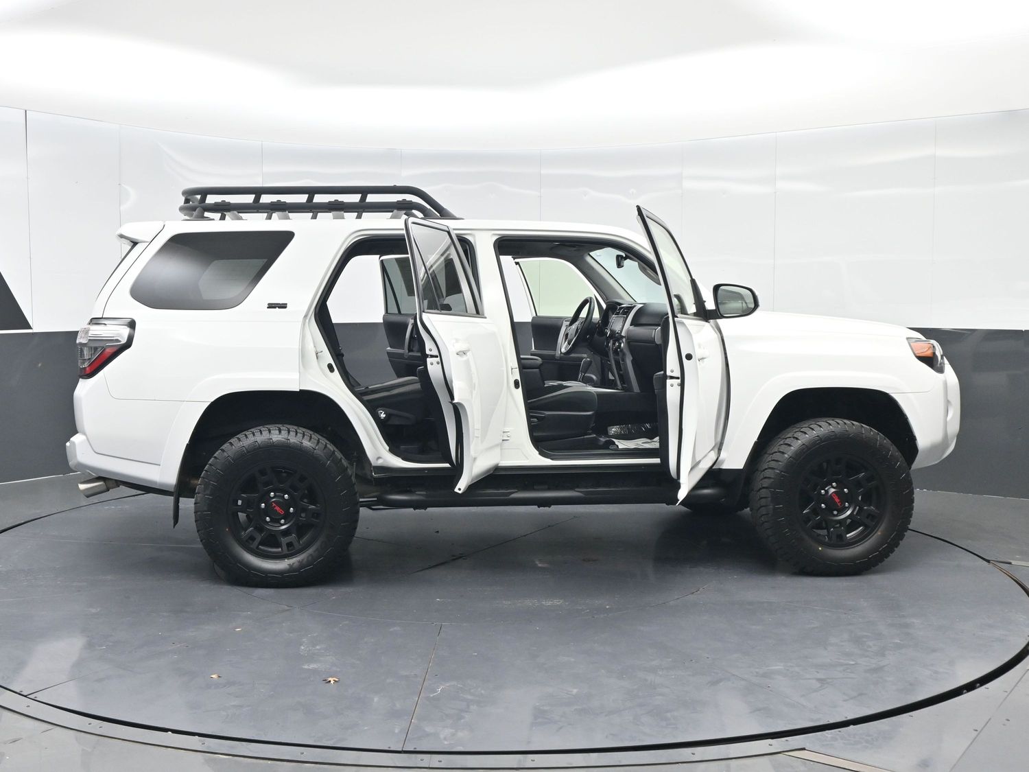 2022 Toyota 4Runner SR5 - Photo 32