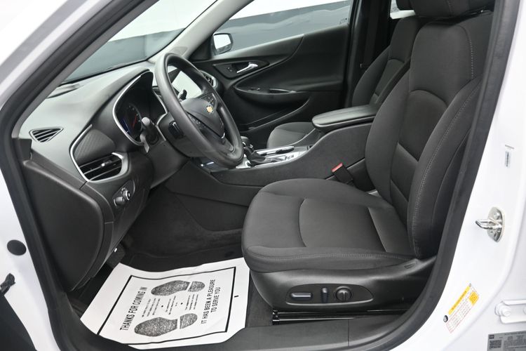 2024 Chevrolet Malibu 1LT - Photo 10