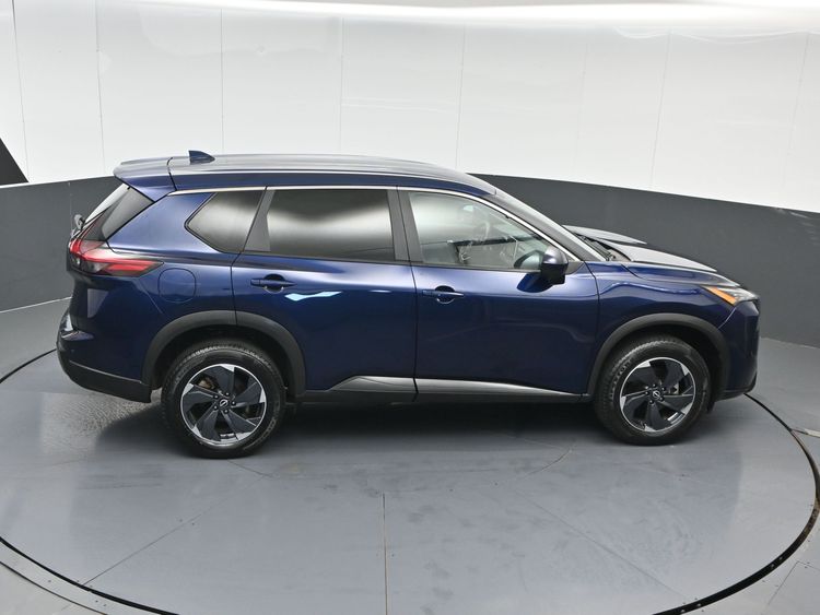 2024 Nissan Rogue SV - Photo 18
