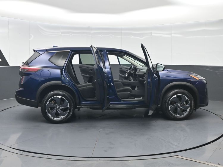 2024 Nissan Rogue SV - Photo 32