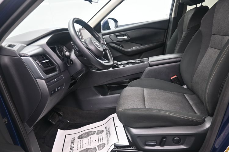 2024 Nissan Rogue SV - Photo 10
